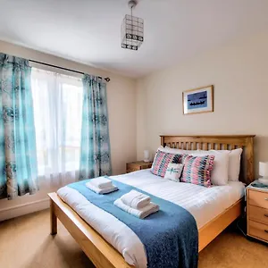 Guestready - Bright Spacious 2bdr Flat United Kingdom